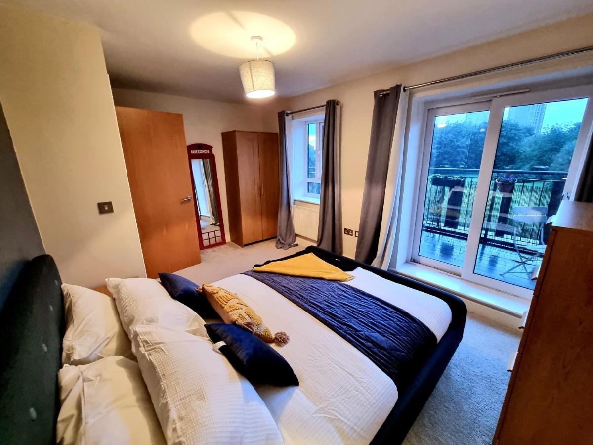 Luxury 2-Bedroom Service Apartment With Balcony Manchester Esterno foto