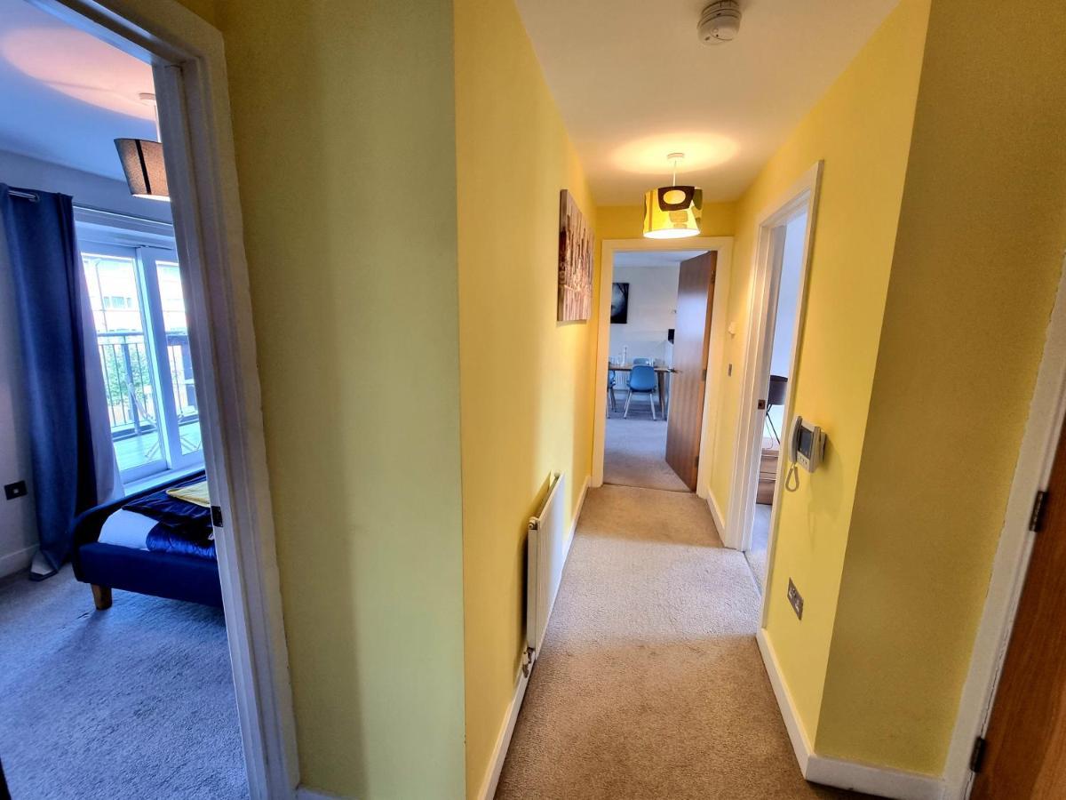 Luxury 2-Bedroom Service Apartment With Balcony Manchester Esterno foto